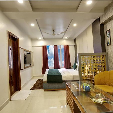 The Shanti Plaza - Neu-Delhi Exterior foto
