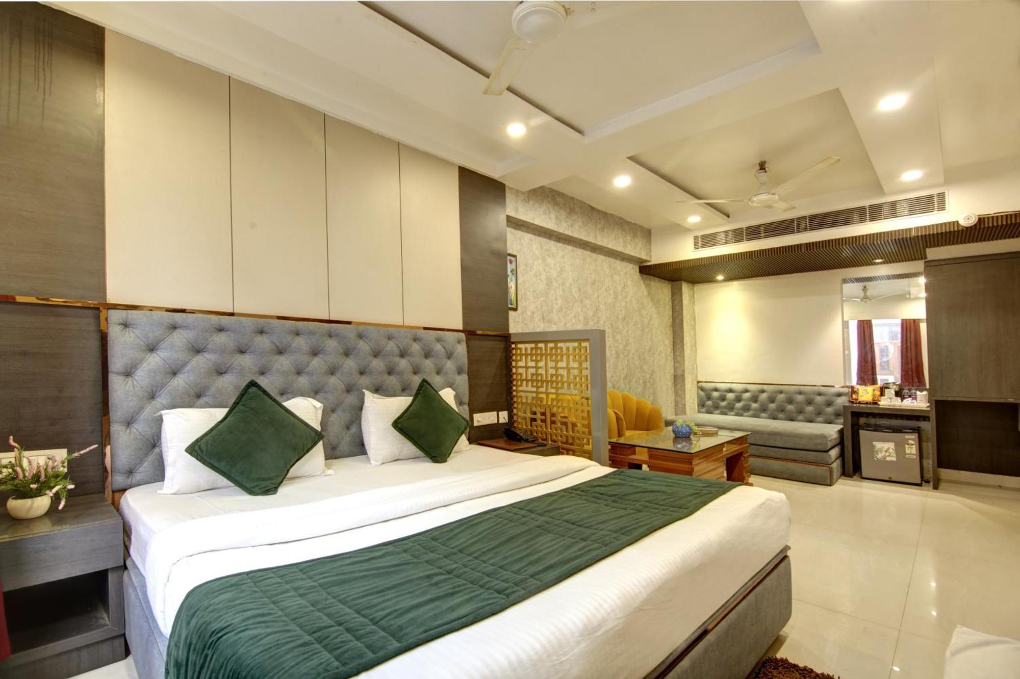 The Shanti Plaza - Neu-Delhi Exterior foto