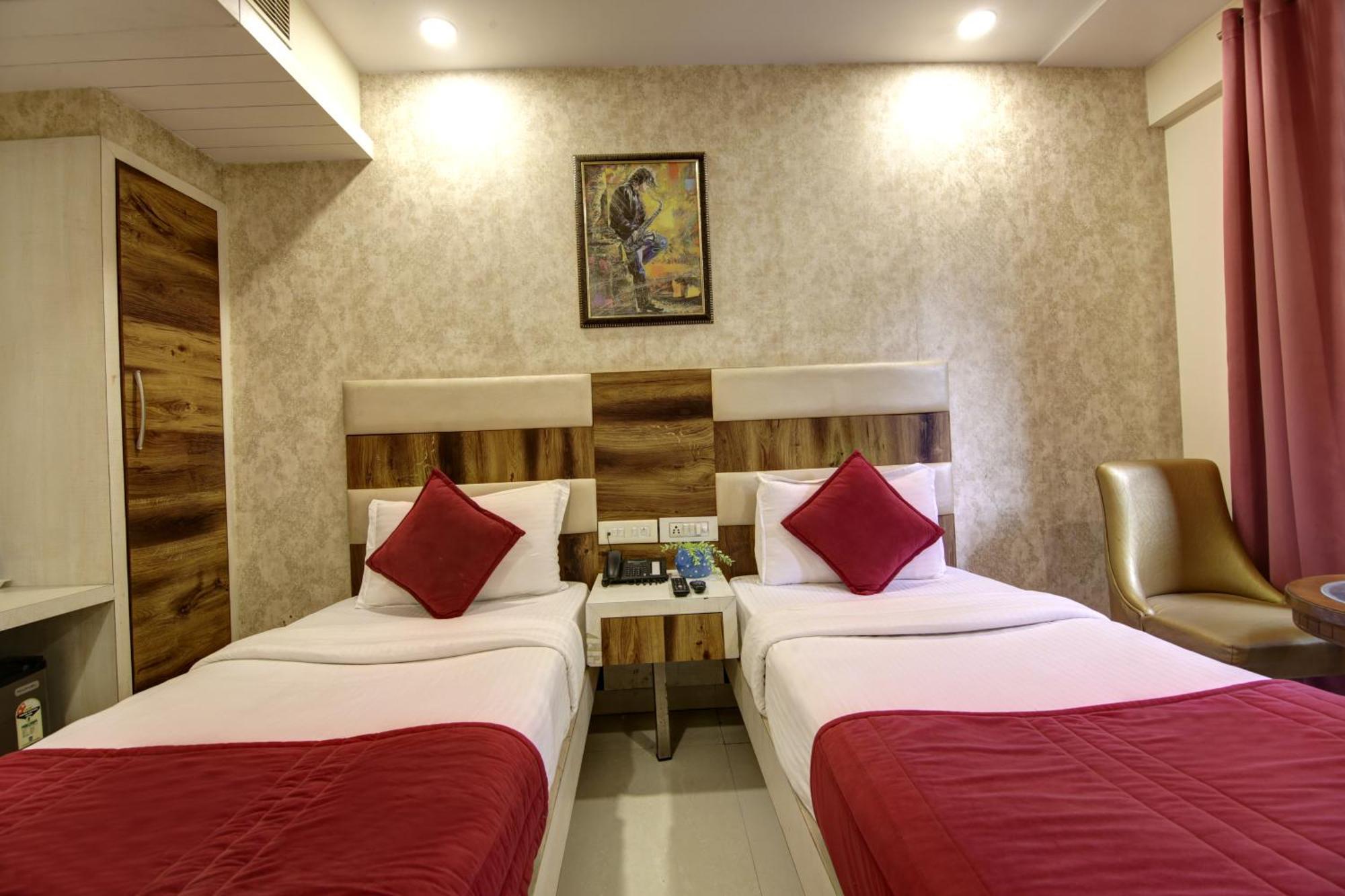 The Shanti Plaza - Neu-Delhi Exterior foto