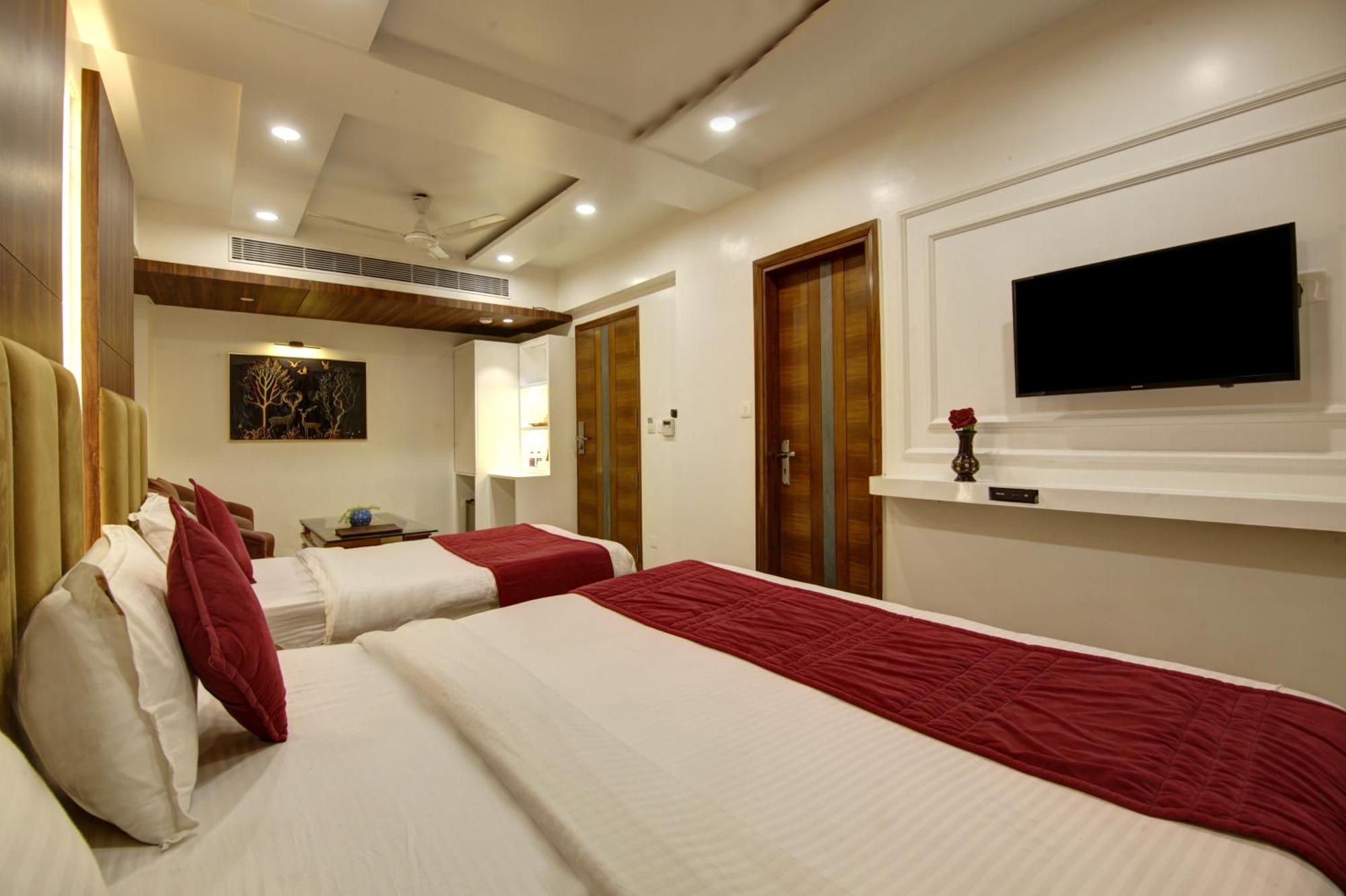 The Shanti Plaza - Neu-Delhi Exterior foto