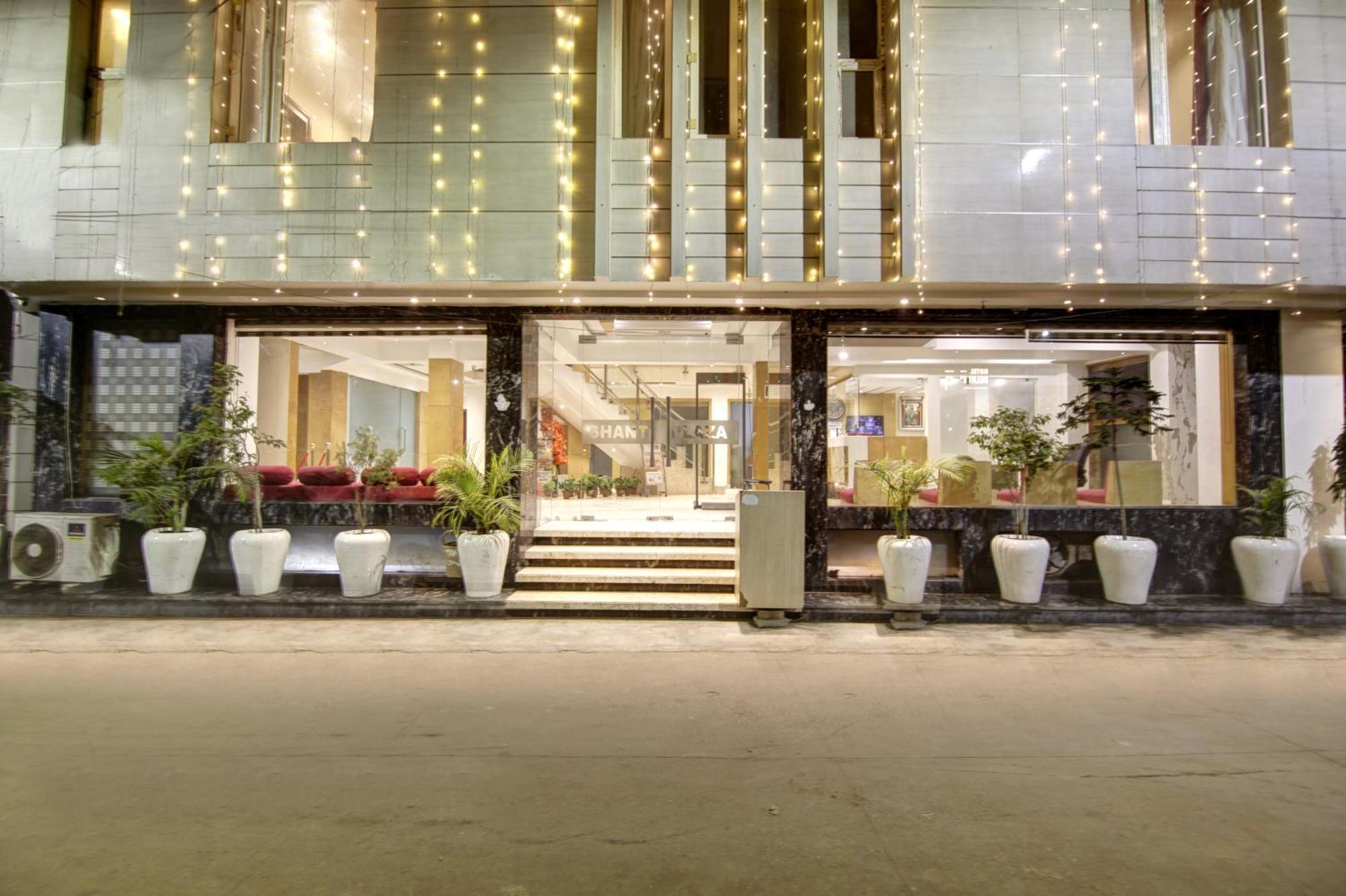 The Shanti Plaza - Neu-Delhi Exterior foto