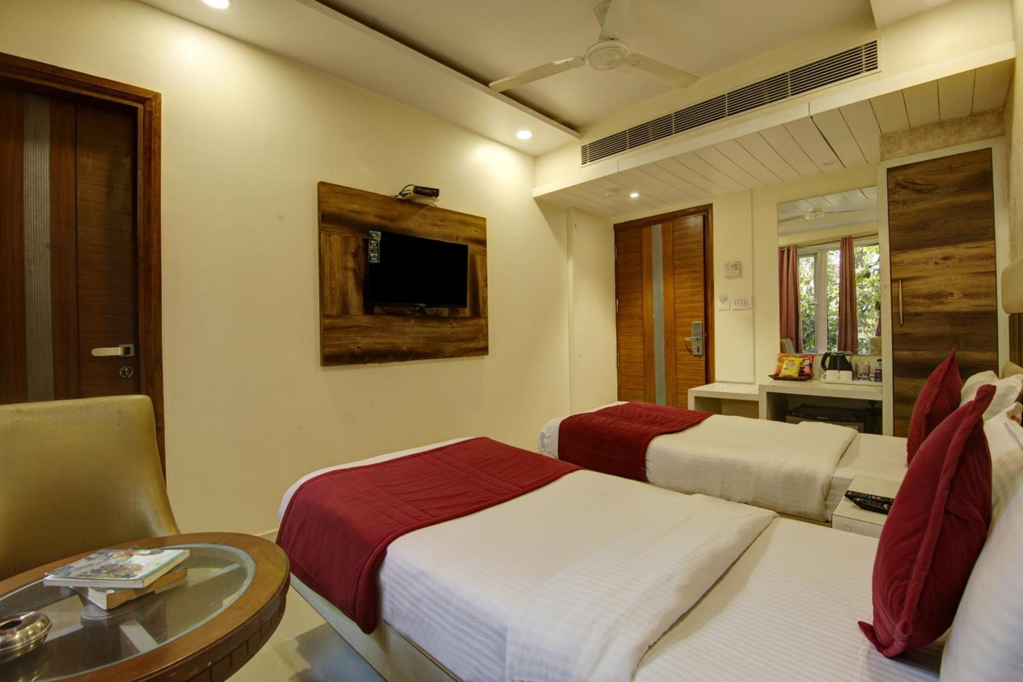 The Shanti Plaza - Neu-Delhi Exterior foto