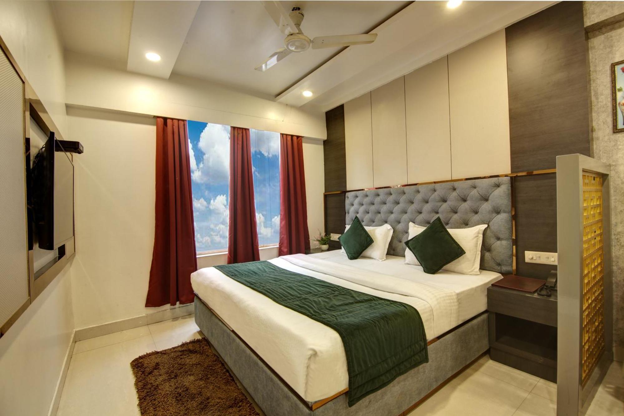 The Shanti Plaza - Neu-Delhi Exterior foto
