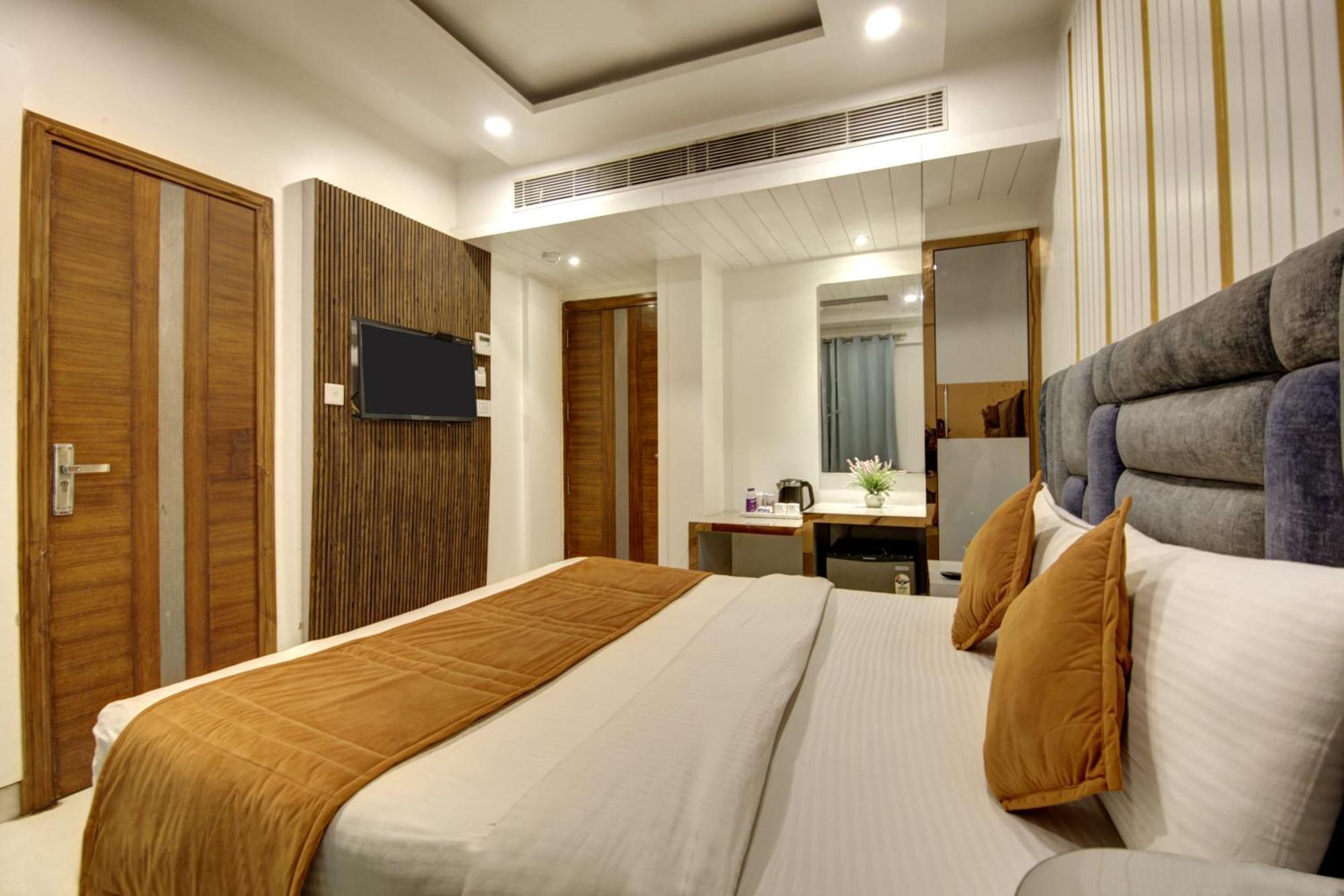 The Shanti Plaza - Neu-Delhi Exterior foto