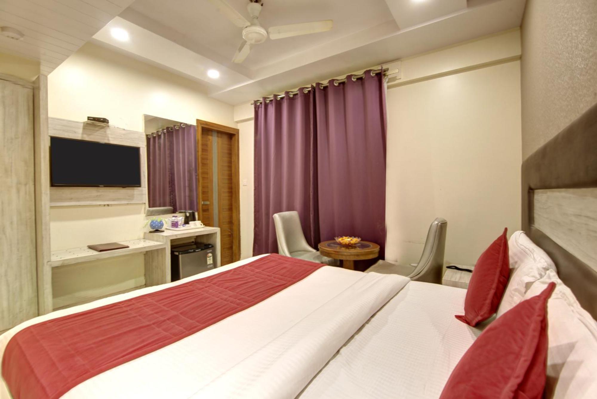 The Shanti Plaza - Neu-Delhi Exterior foto