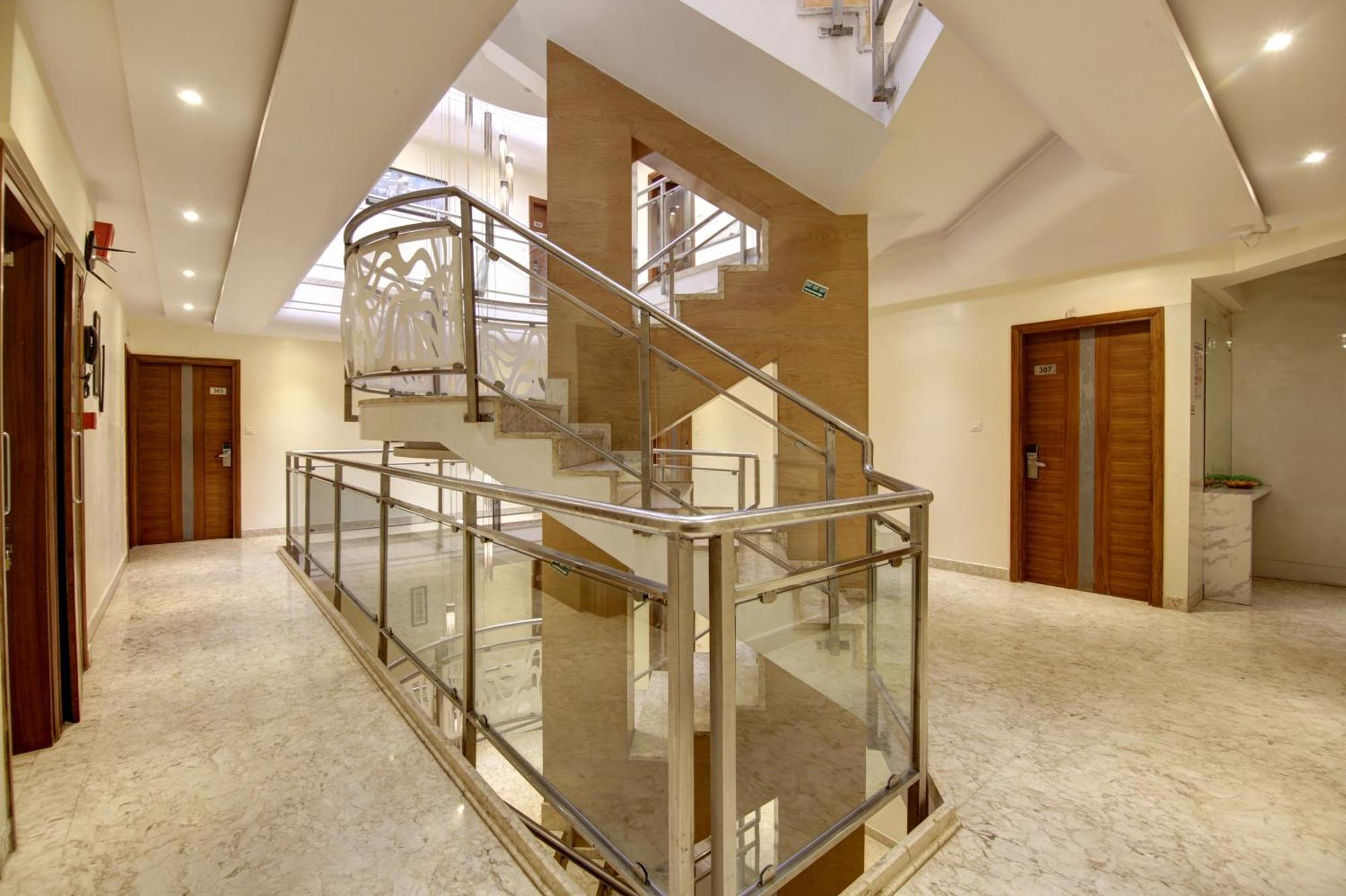 The Shanti Plaza - Neu-Delhi Exterior foto