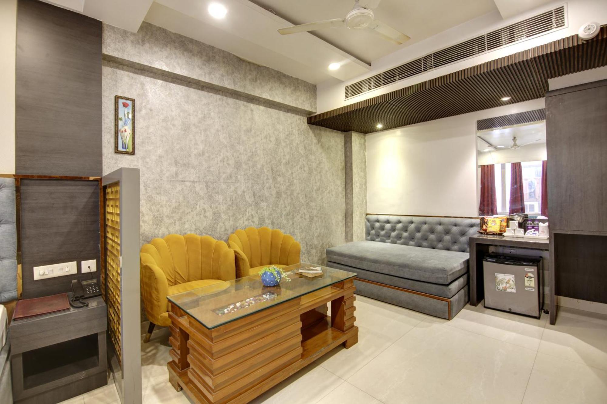 The Shanti Plaza - Neu-Delhi Exterior foto