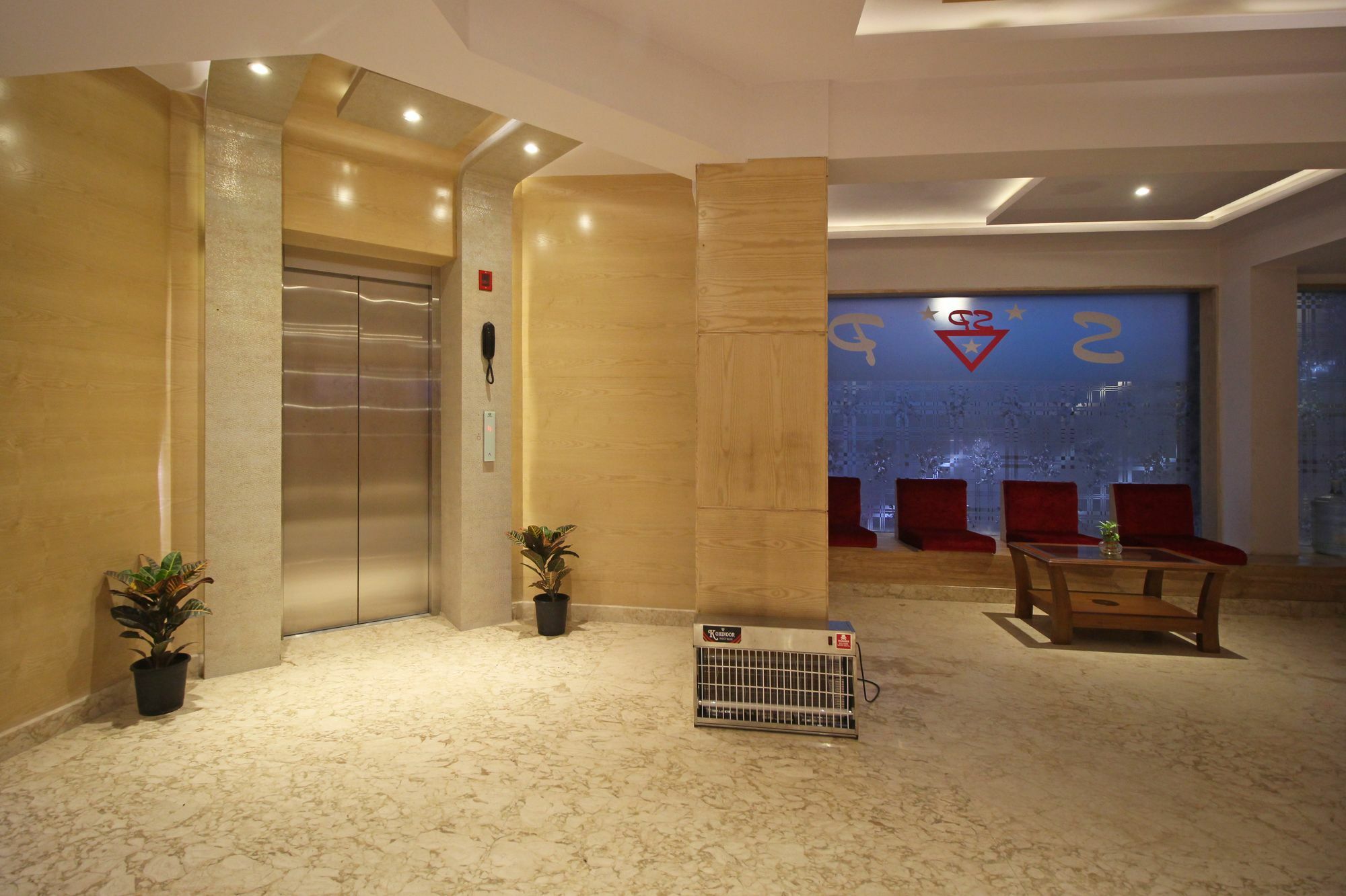 The Shanti Plaza - Neu-Delhi Exterior foto