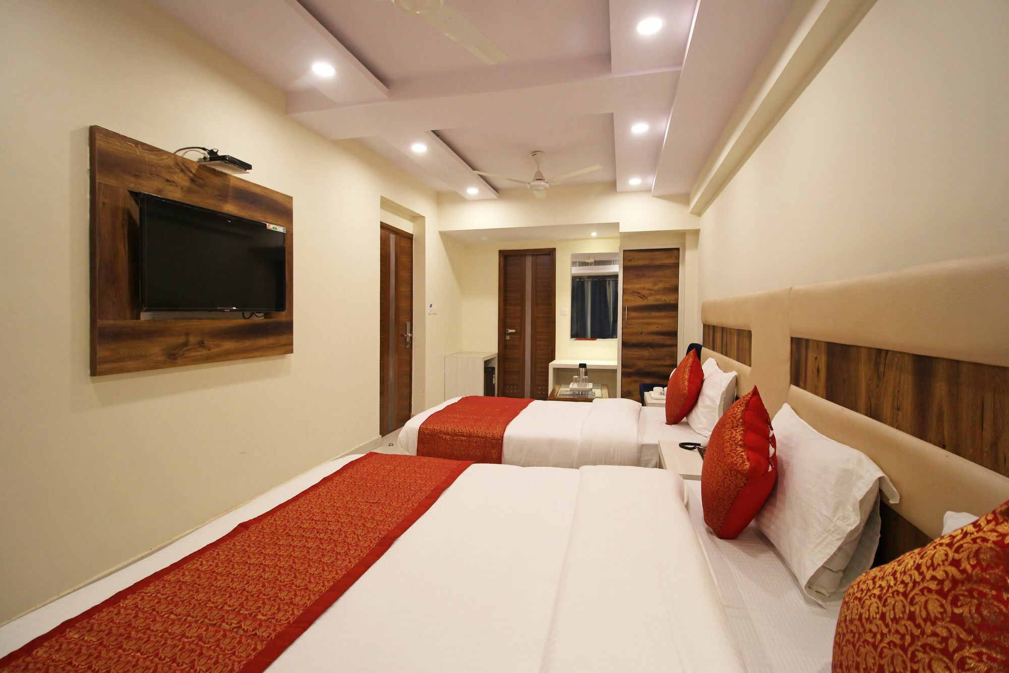 The Shanti Plaza - Neu-Delhi Exterior foto