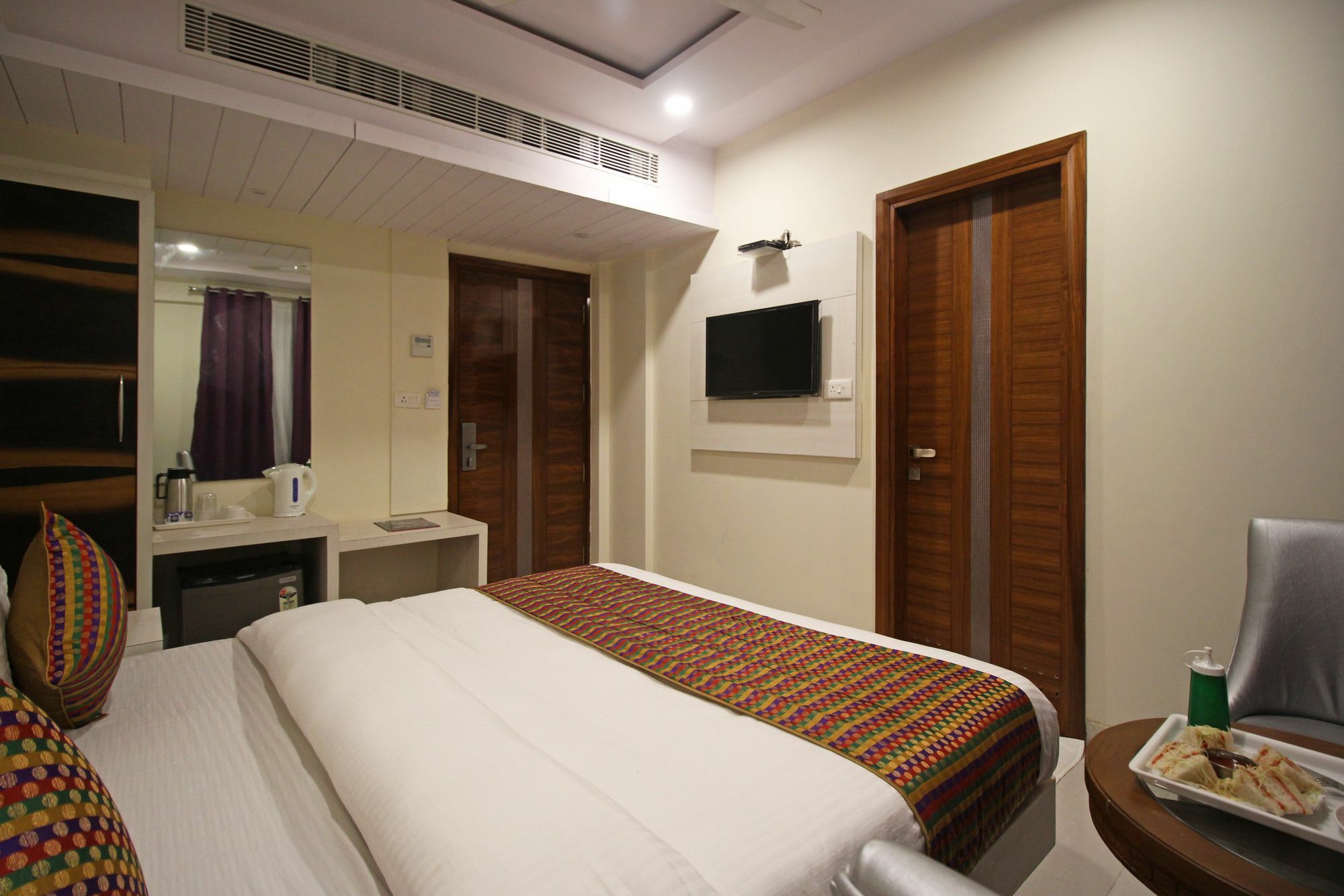 The Shanti Plaza - Neu-Delhi Exterior foto