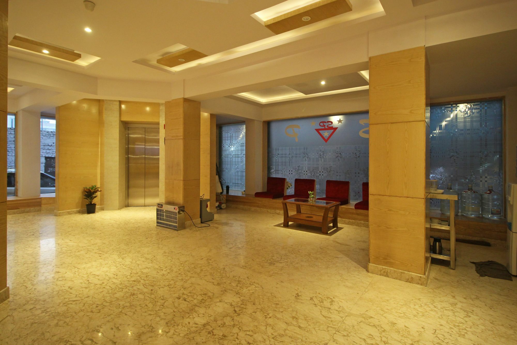 The Shanti Plaza - Neu-Delhi Exterior foto