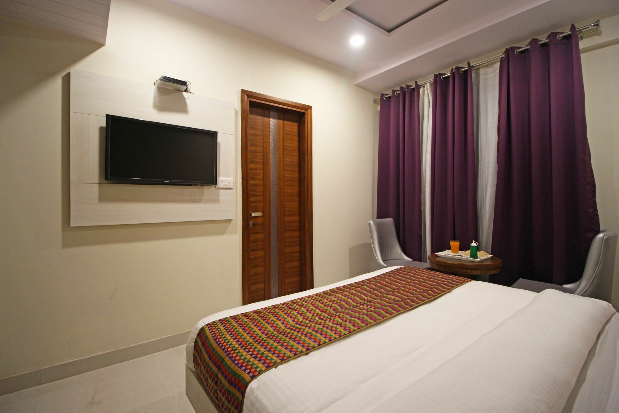 The Shanti Plaza - Neu-Delhi Exterior foto